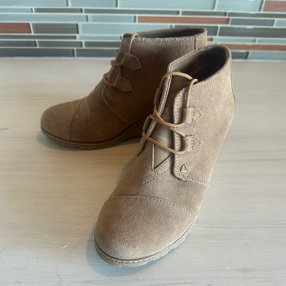 Women’s TOMS Lace-Up Short Boots